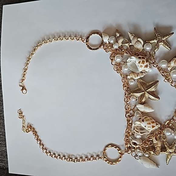 NWOT Tropical Necklace - Picture 4 of 4